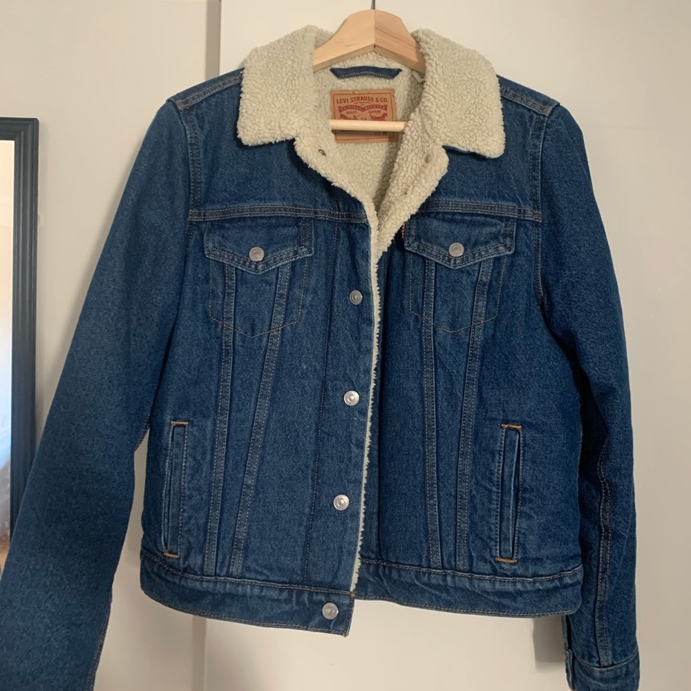Women’s Levi’s jacket - never worn!
